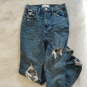 Abercrombie & Fitch high rise mom jean